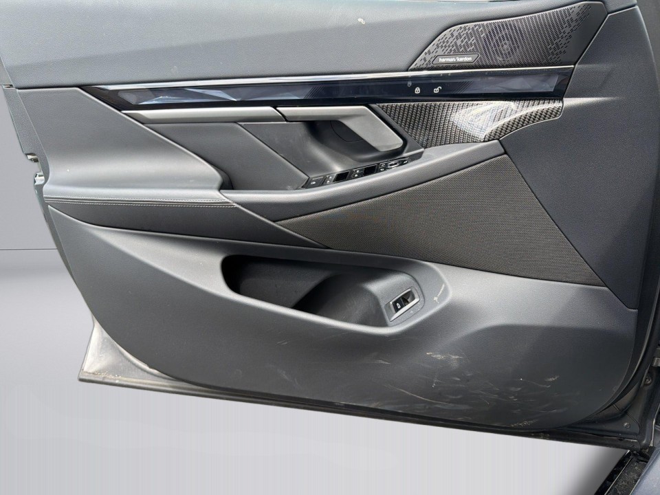 BMW Seria 5 520d xDrive - foto 15