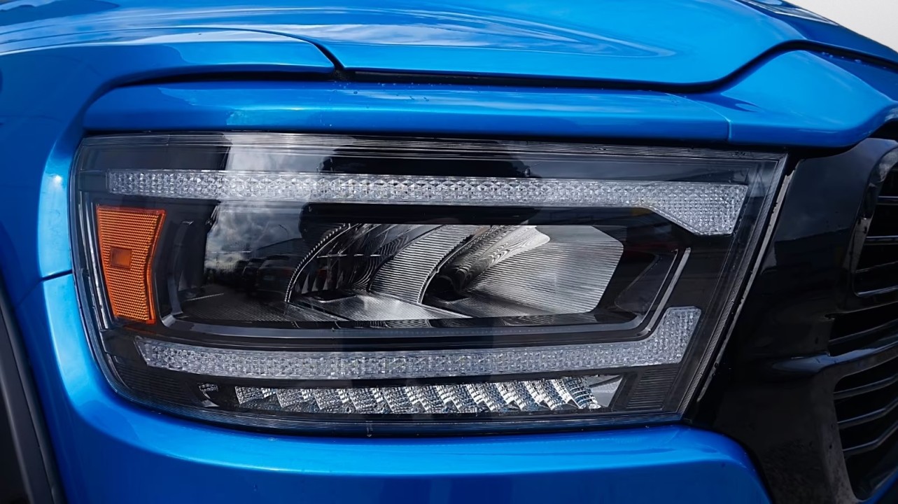 Dodge RAM 1500 - foto 25