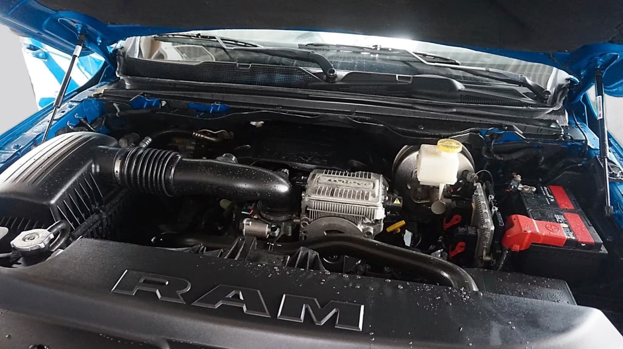 Dodge RAM 1500 - foto 22