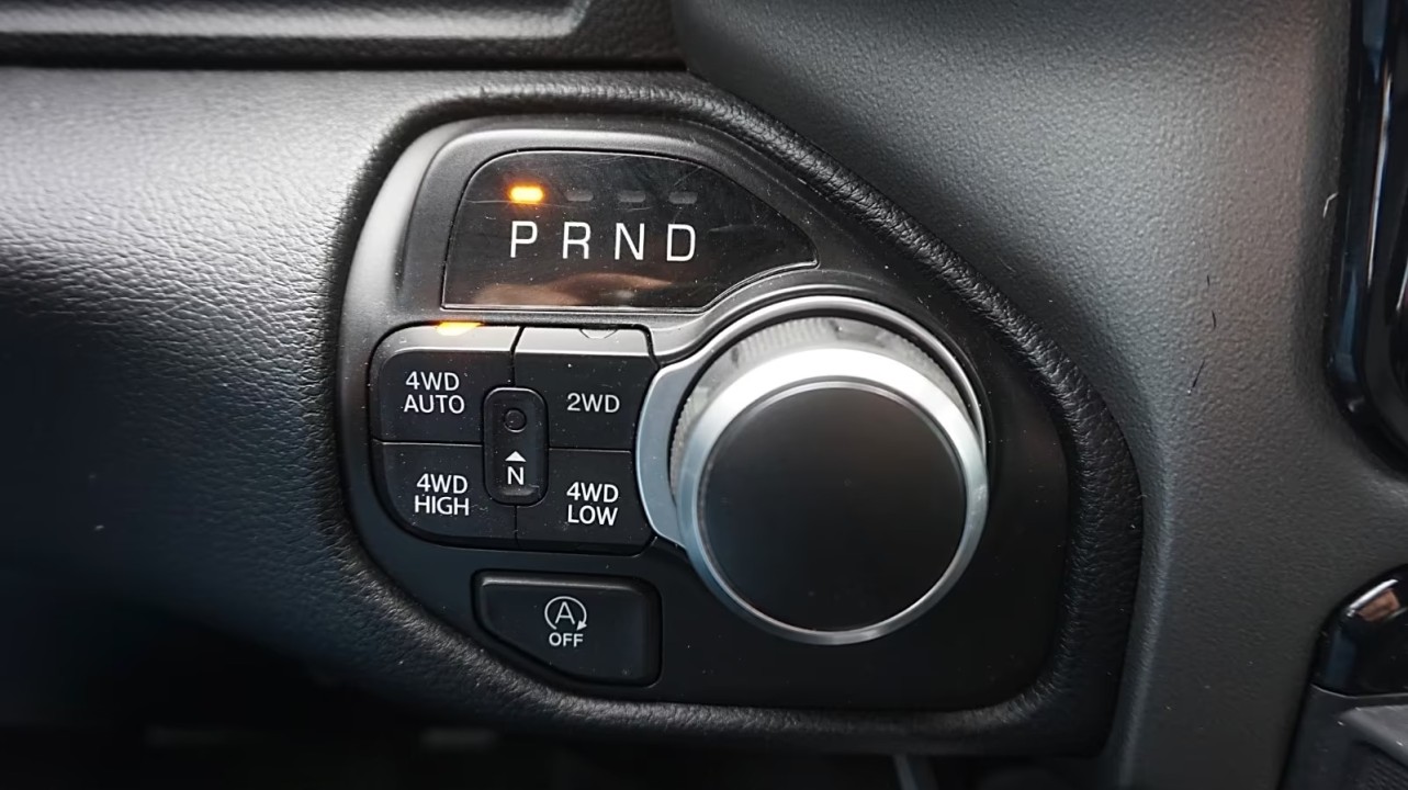 Dodge RAM 1500 - foto 16