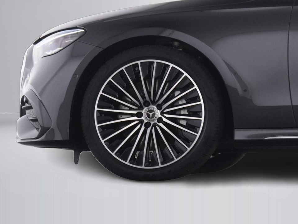 Mercedes-Benz E 220d - foto 24