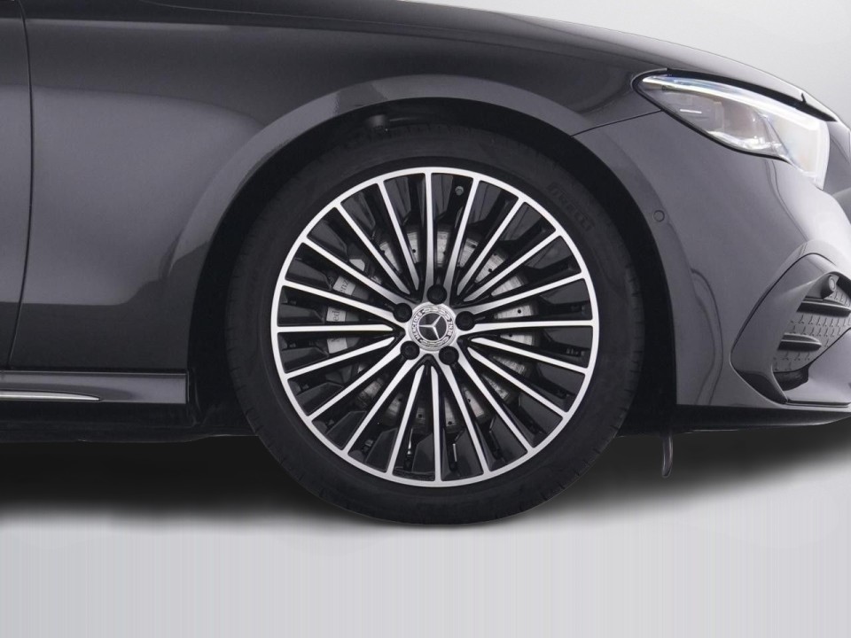 Mercedes-Benz E 220d - foto 25