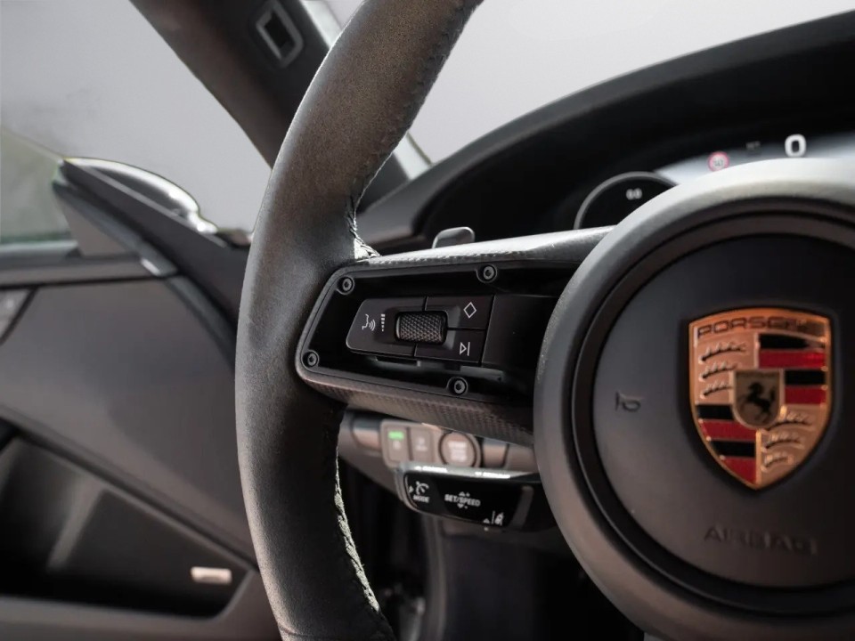 Porsche 911 Carrera - foto 9