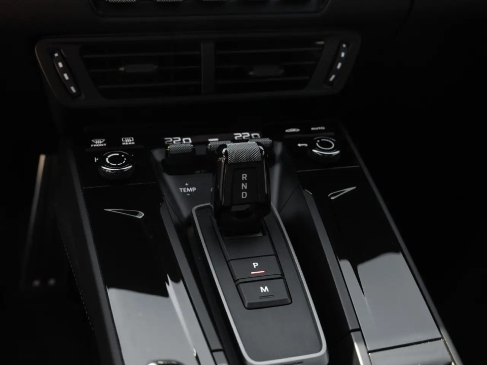 Porsche 911 Carrera - foto 16