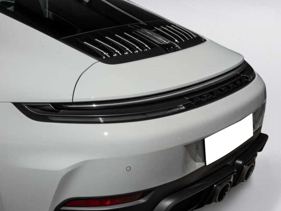 Porsche 911 Carrera 4 GTS - foto 30