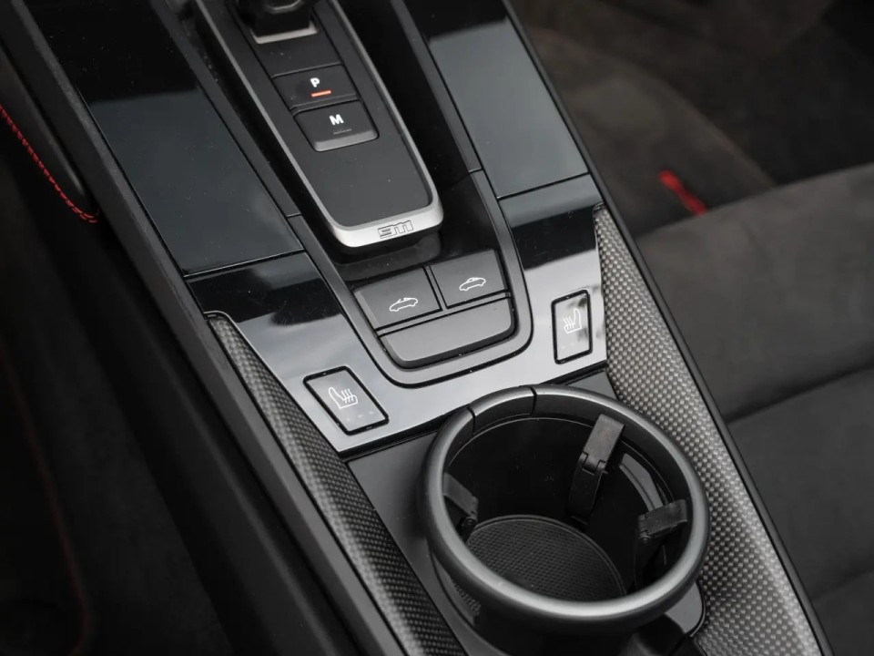 Porsche 911 Targa 4 GTS - foto 14