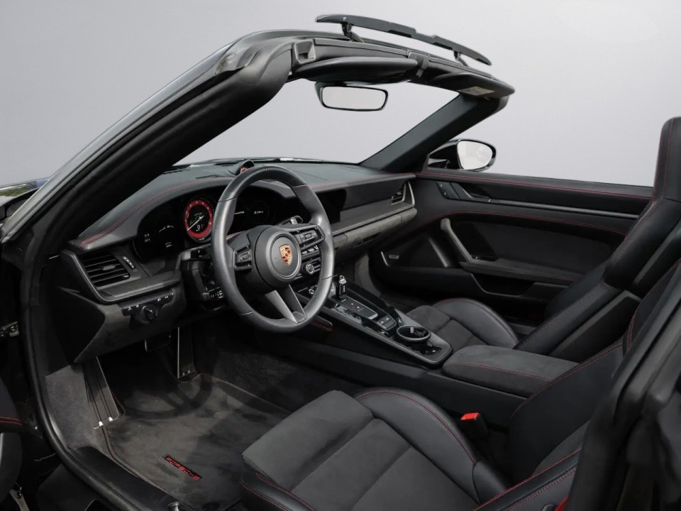 Porsche 911 Targa 4 GTS - foto 8