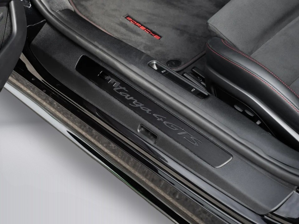 Porsche 911 Targa 4 GTS - foto 29