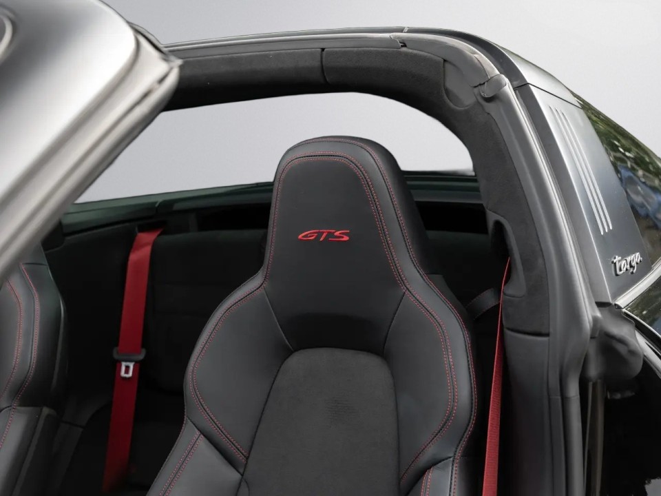 Porsche 911 Targa 4 GTS - foto 23