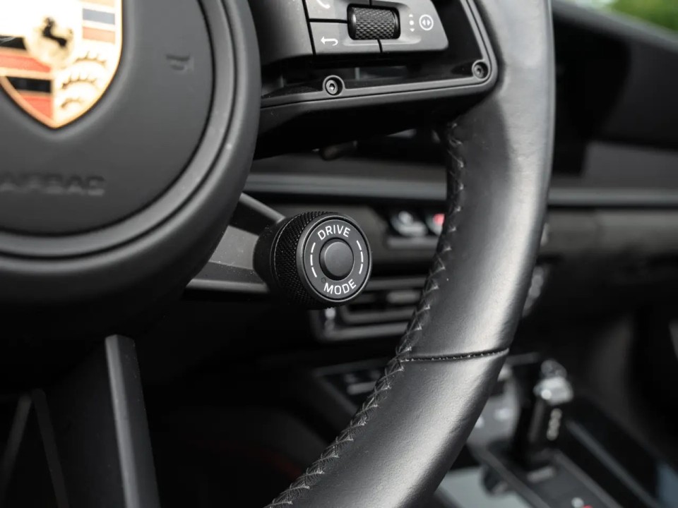 Porsche 911 Targa 4 GTS - foto 10