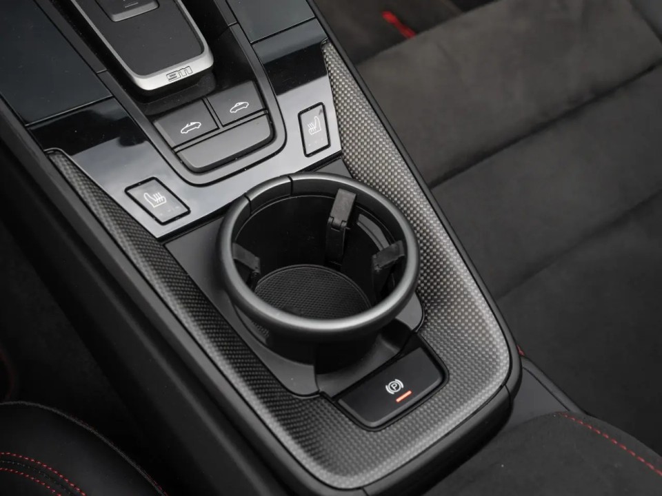 Porsche 911 Targa 4 GTS - foto 13