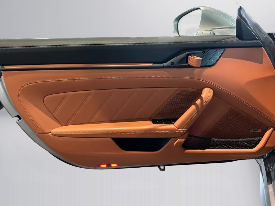 Porsche 911 S/T - foto 32