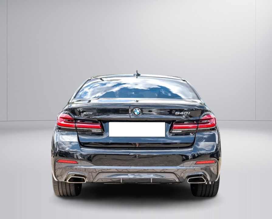 BMW Seria 5 540i xDrive M Sport (4)