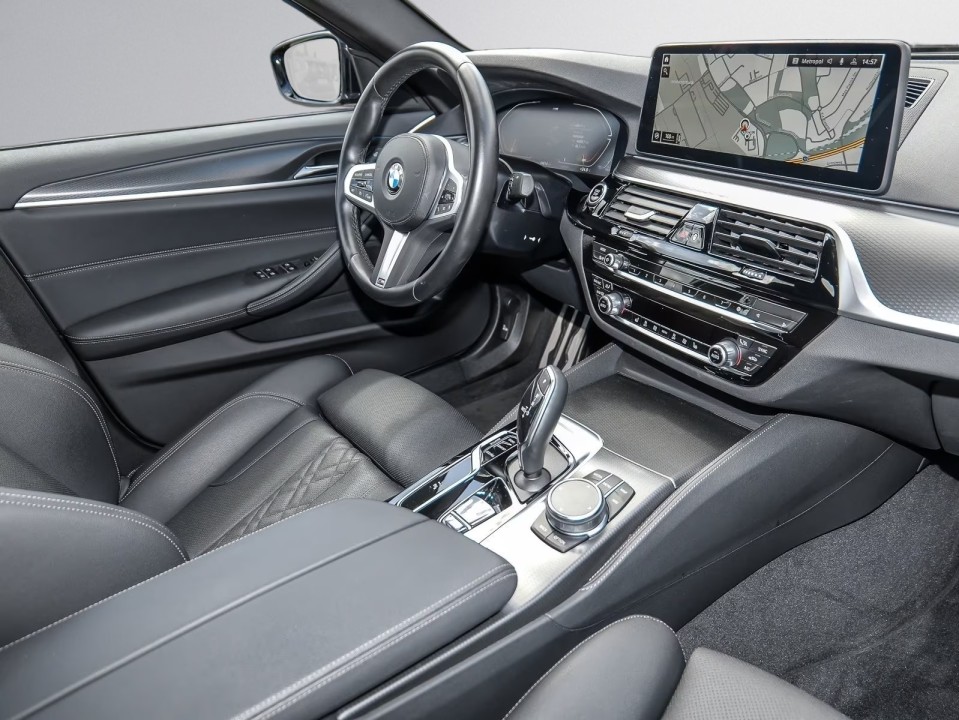 BMW Seria 5 540i xDrive M Sport - foto 14