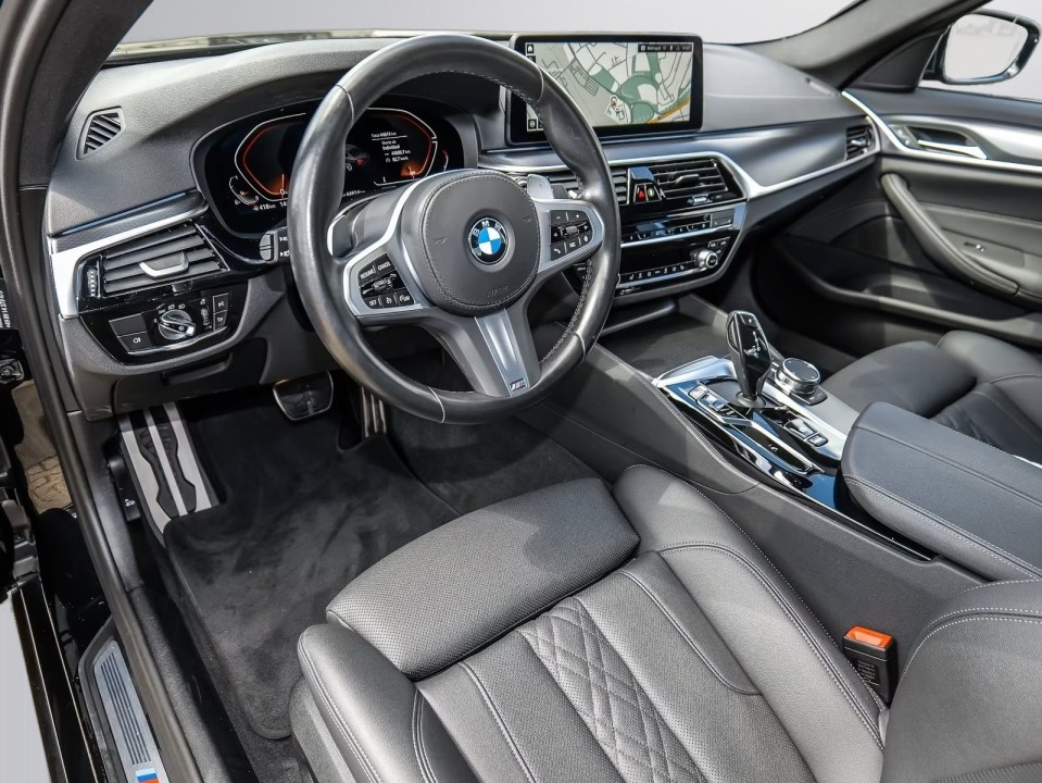 BMW Seria 5 540i xDrive M Sport - foto 11