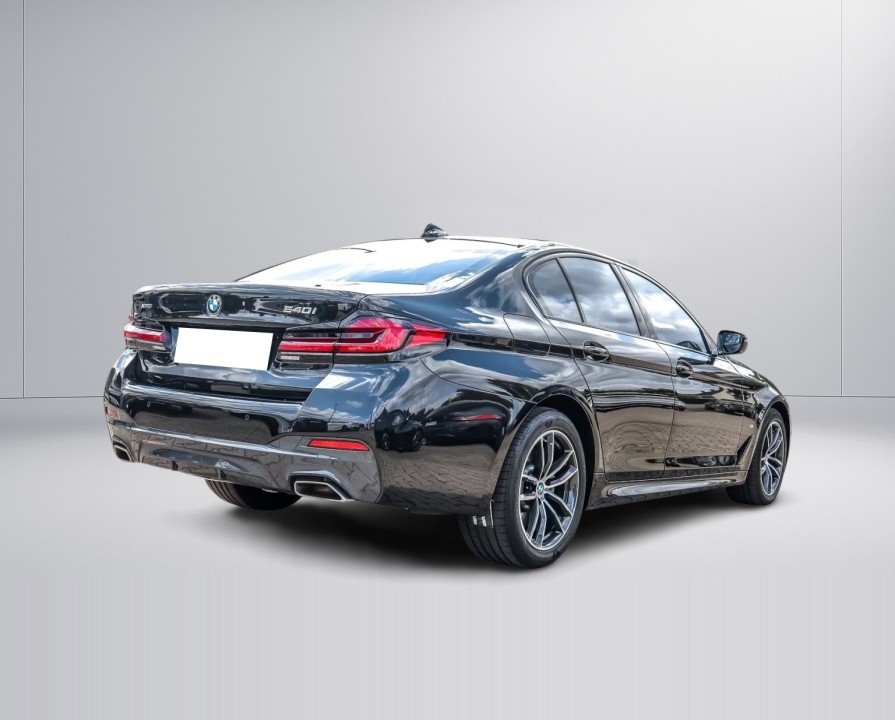 BMW Seria 5 540i xDrive M Sport (3)