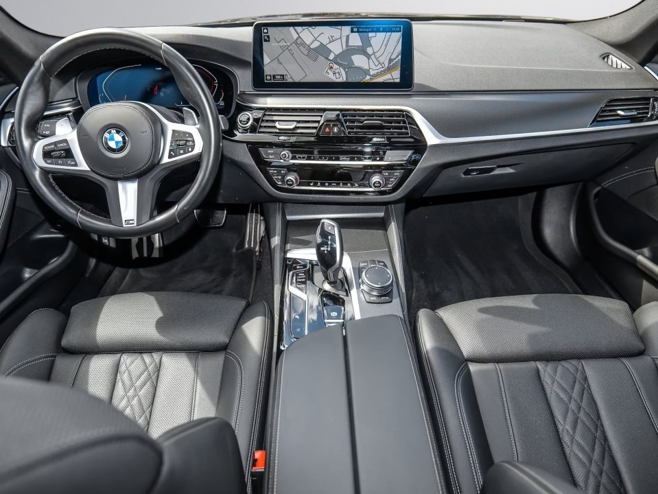 BMW Seria 5 540i xDrive M Sport - foto 10