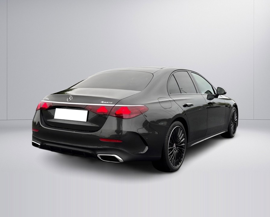 Mercedes-Benz E 220d 4MATIC AMG (4)
