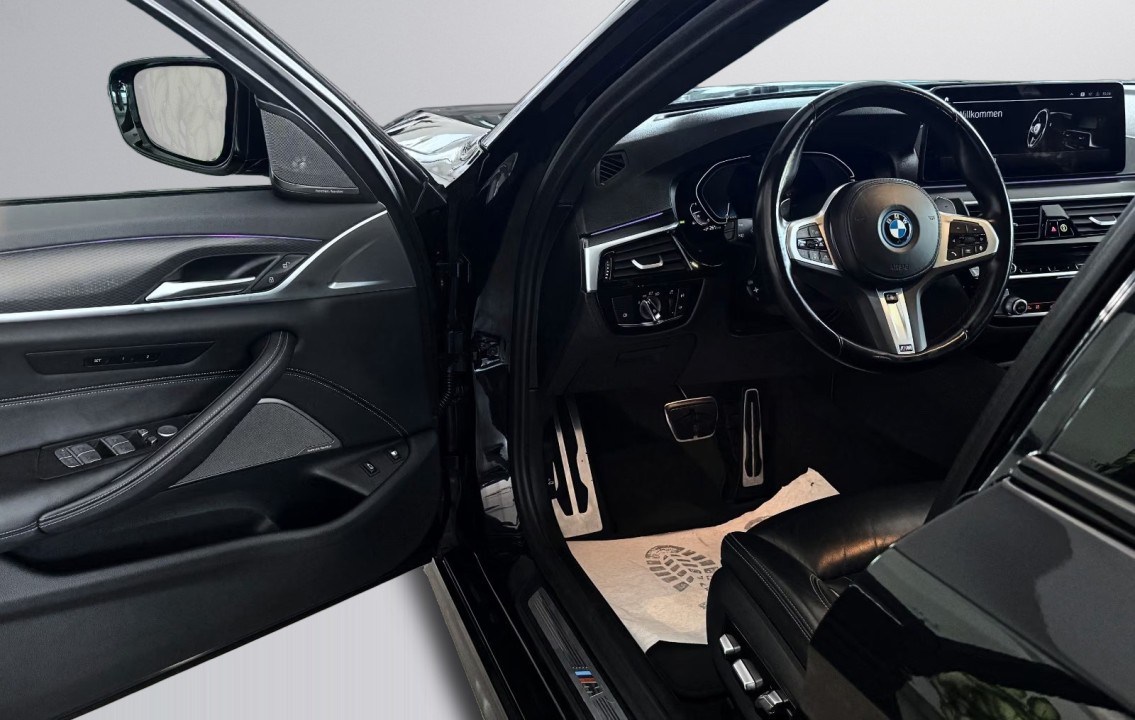 BMW Seria 5 545e xDrive M Sport - foto 13