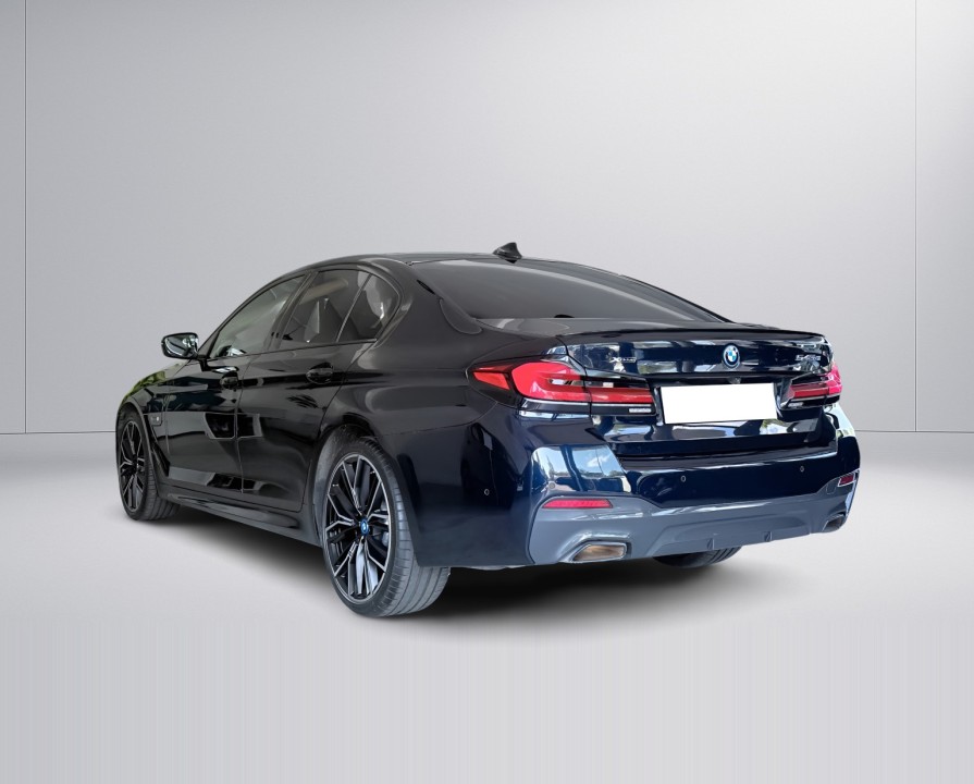 BMW Seria 5 545e xDrive M Sport (4)
