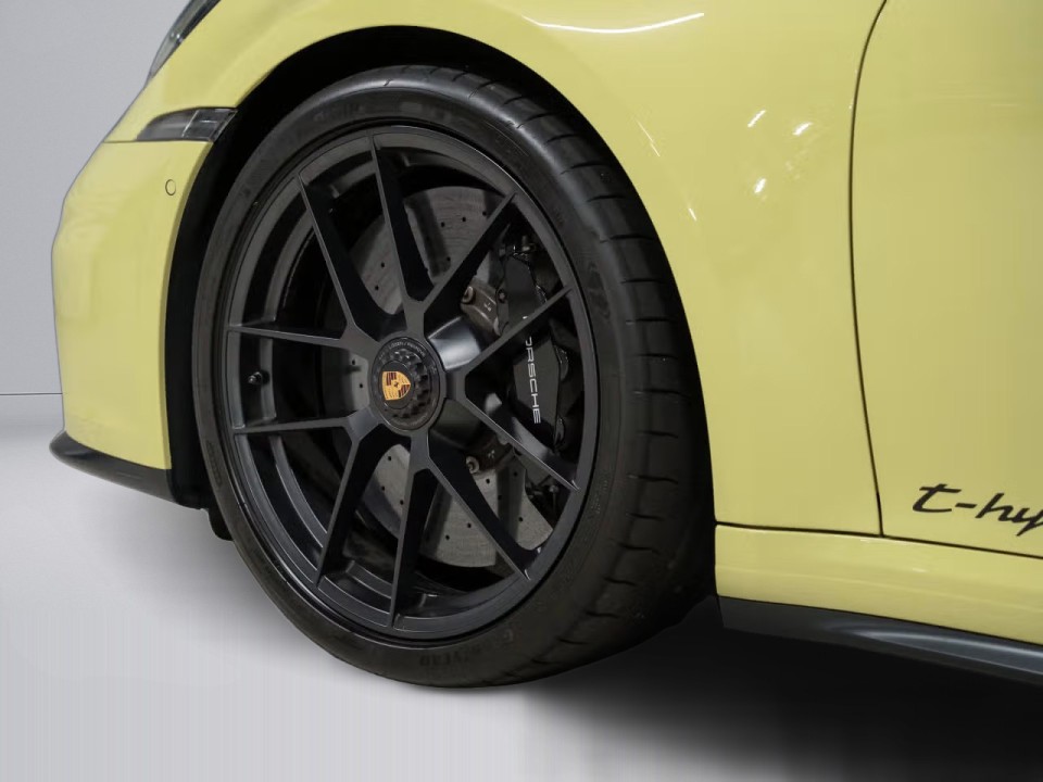 Porsche 911 Carrera GTS - foto 37
