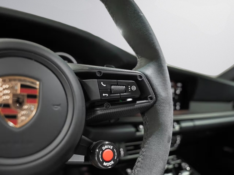 Porsche 911 Carrera GTS - foto 13