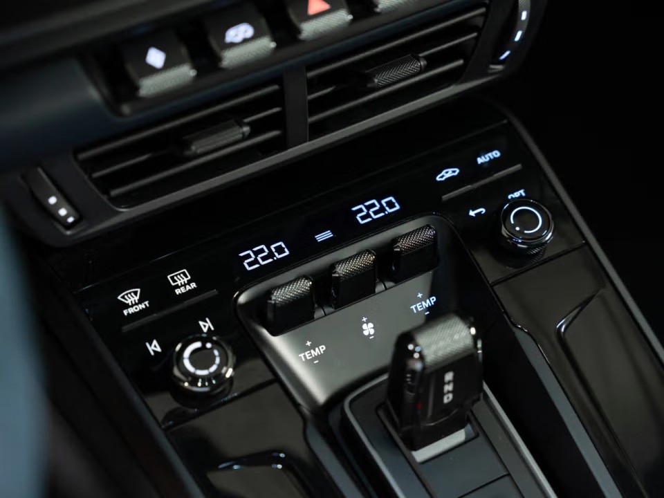 Porsche 911 Carrera GTS - foto 19