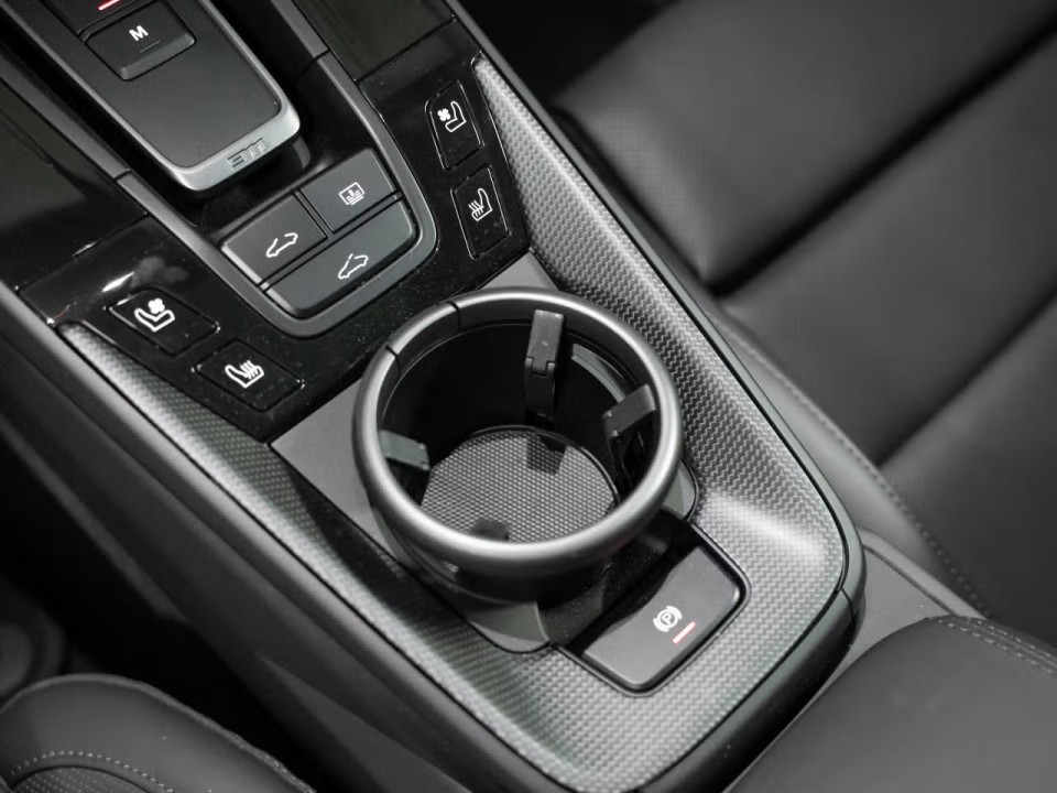 Porsche 911 Carrera GTS - foto 16