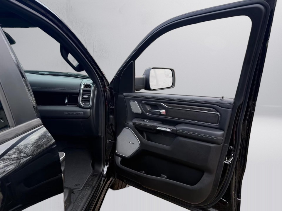Dodge RAM 1500 Laramie - foto 22