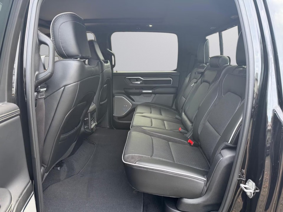 Dodge RAM 1500 Laramie - foto 13