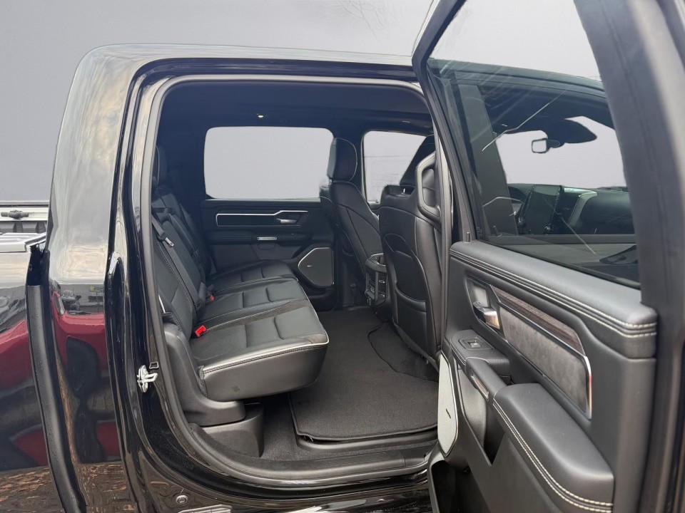 Dodge RAM 1500 Laramie - foto 14