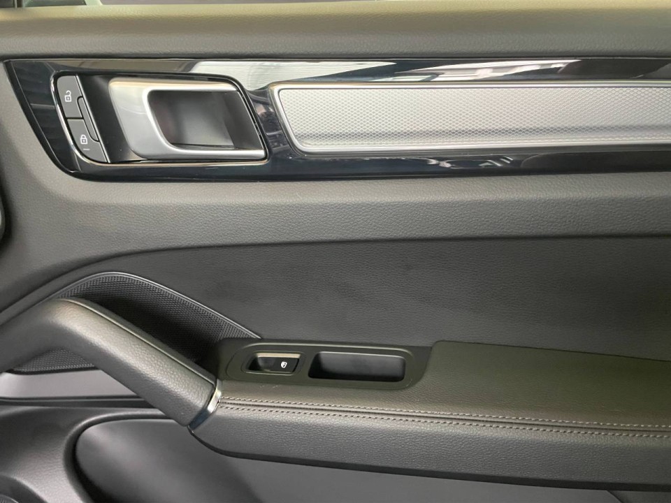 Porsche Cayenne Coupe E-Hybrid Platinum Edition - foto 19