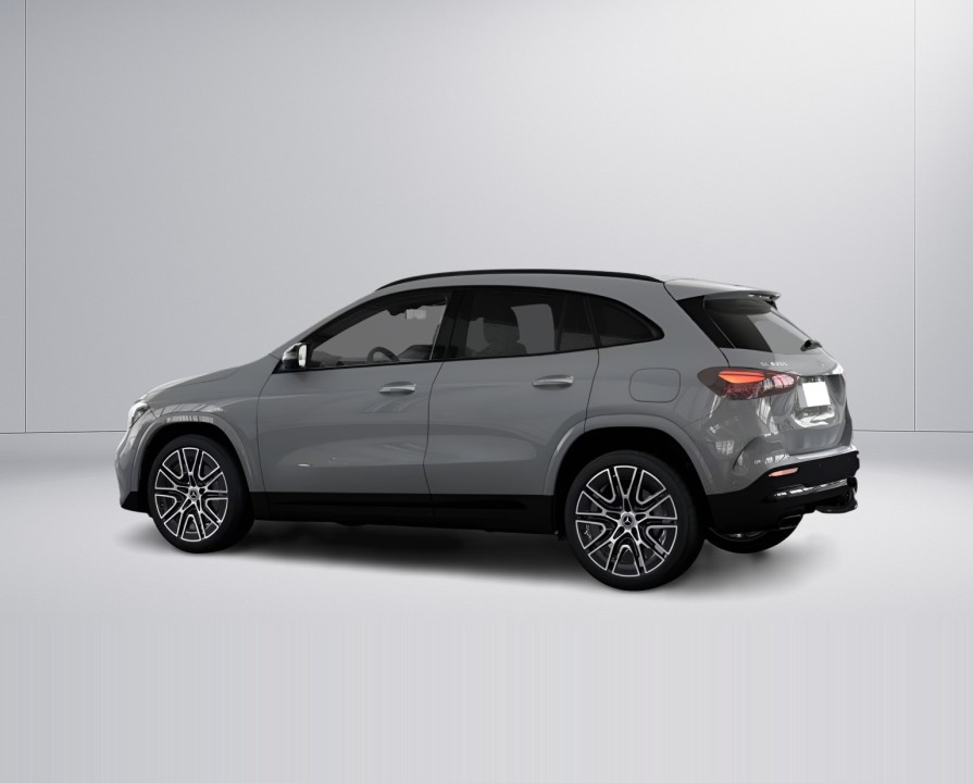 Mercedes-Benz GLA 200 AMG Line - foto 8