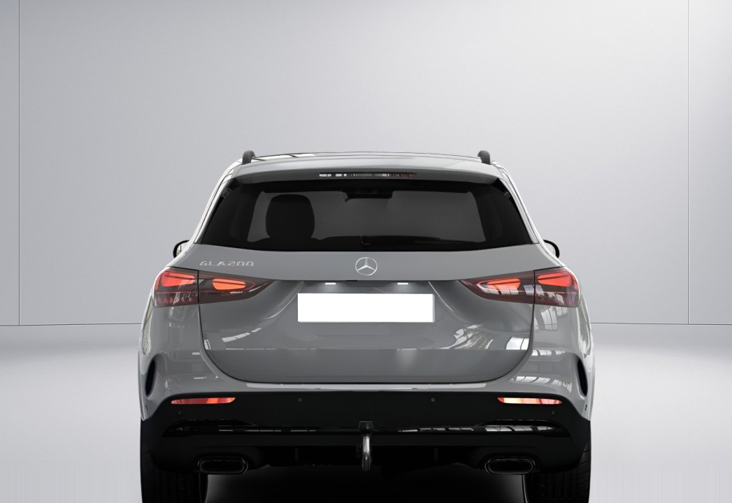 Mercedes-Benz GLA 200 AMG Line - foto 6