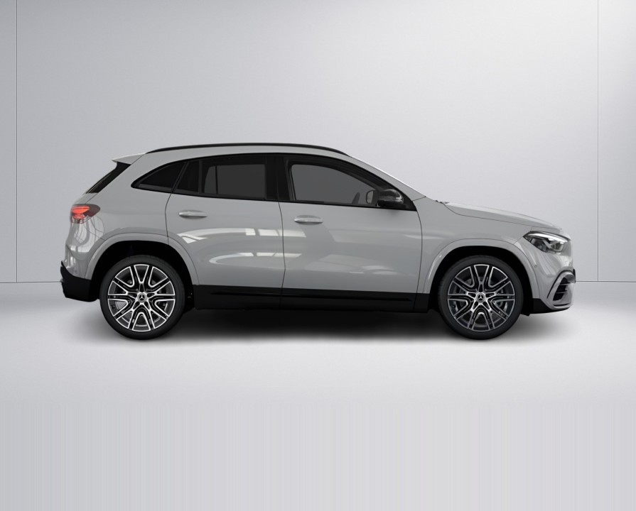 Mercedes-Benz GLA 200 AMG Line (3)
