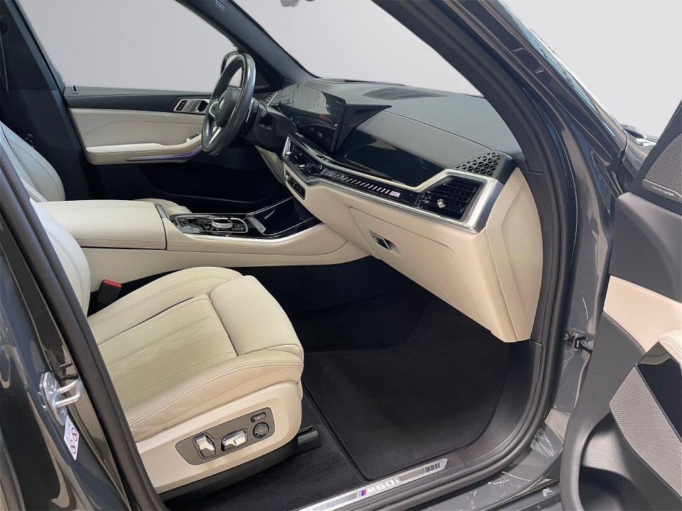 BMW X5 M60i - foto 9