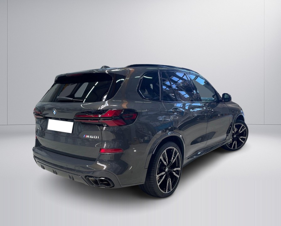 BMW X5 M60i (4)