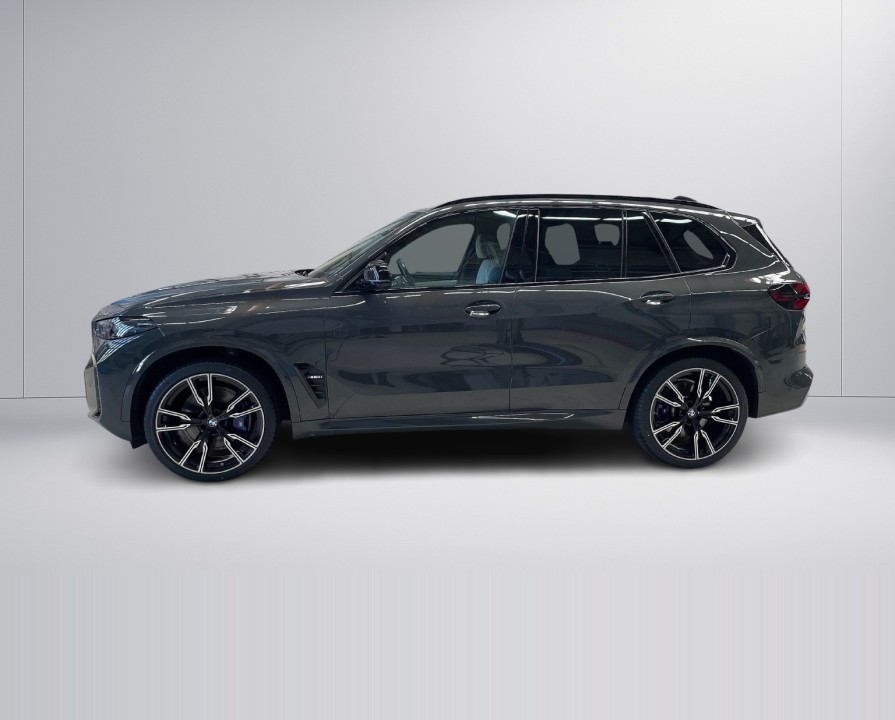 BMW X5 M60i - foto 6