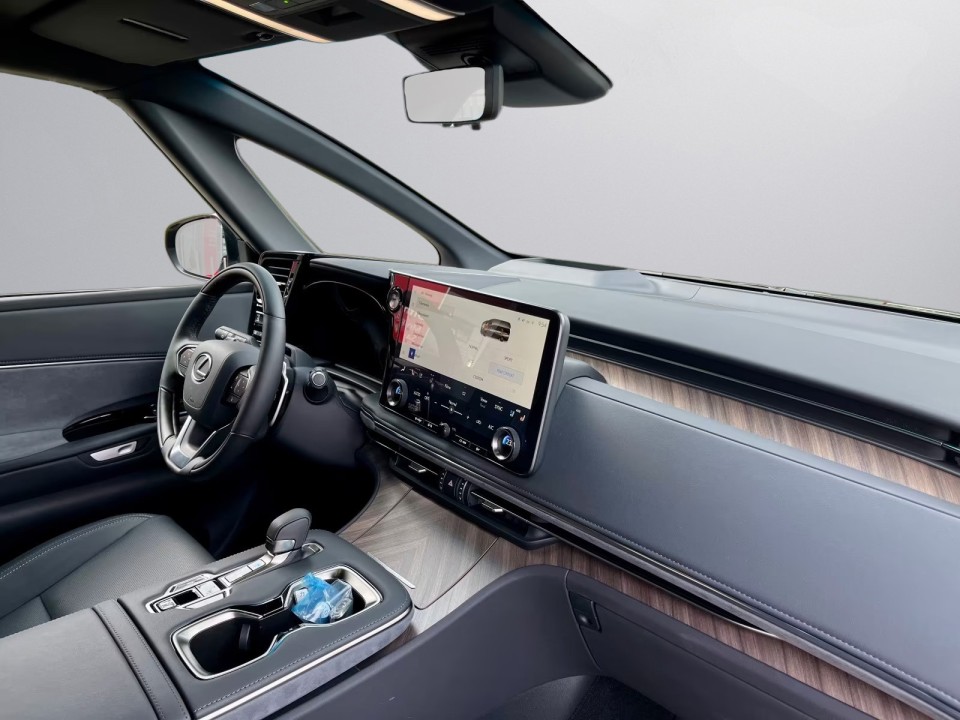 Lexus LM 350h Executive - foto 12