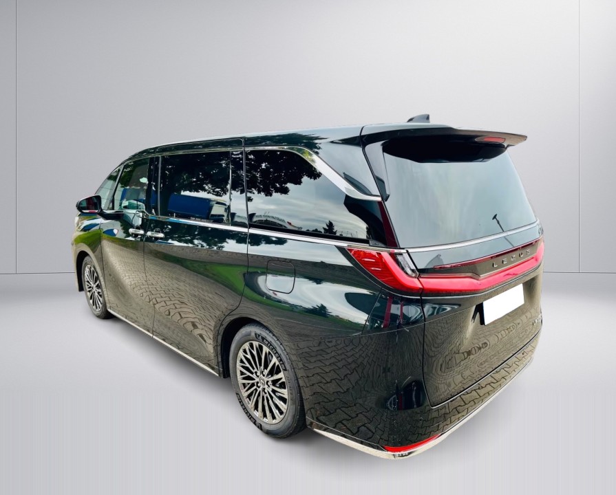 Lexus LM 350h Executive (5)