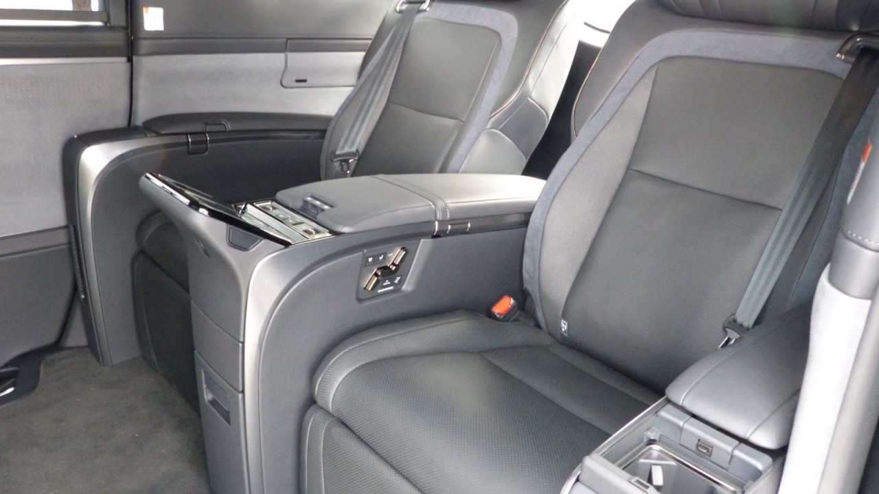 Lexus LM 350h Luxury - foto 16