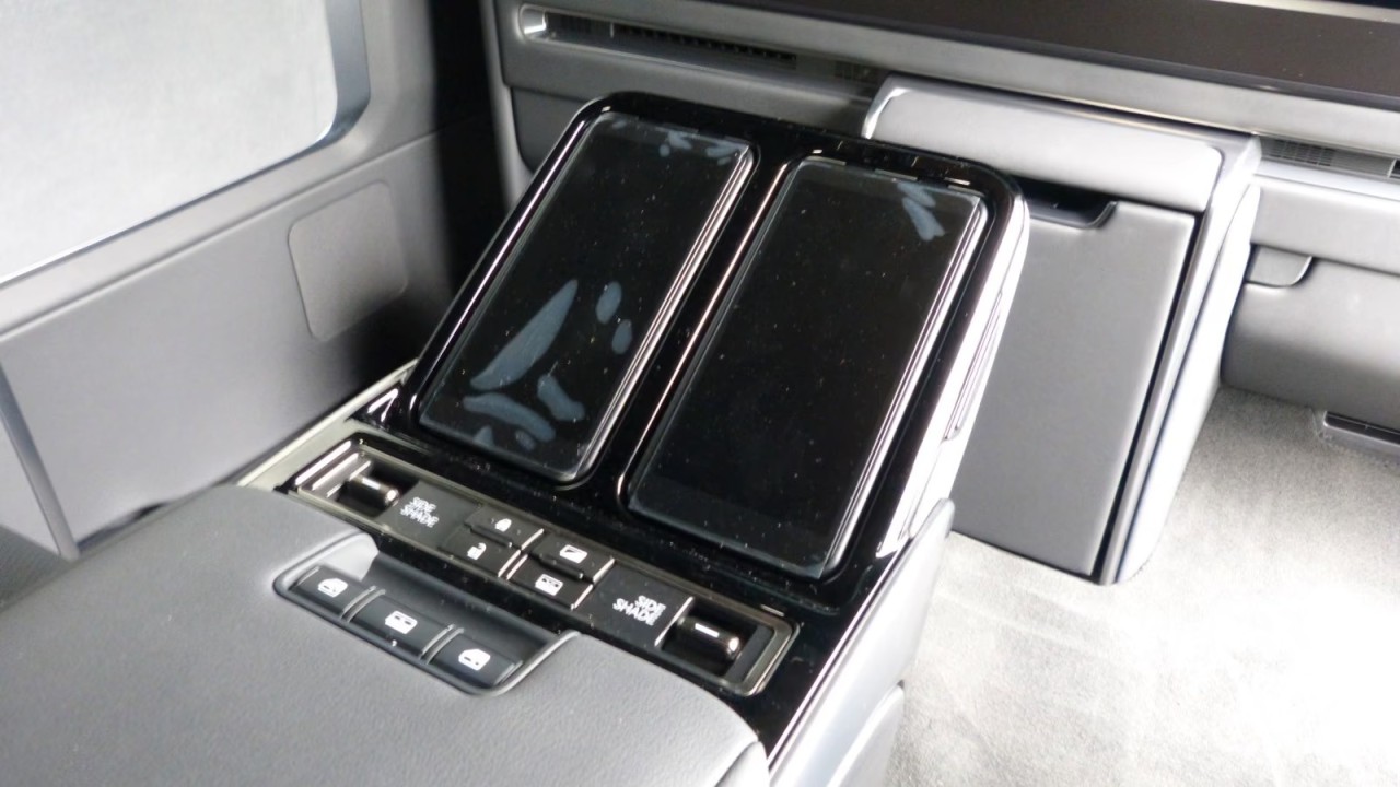 Lexus LM 350h Luxury - foto 13