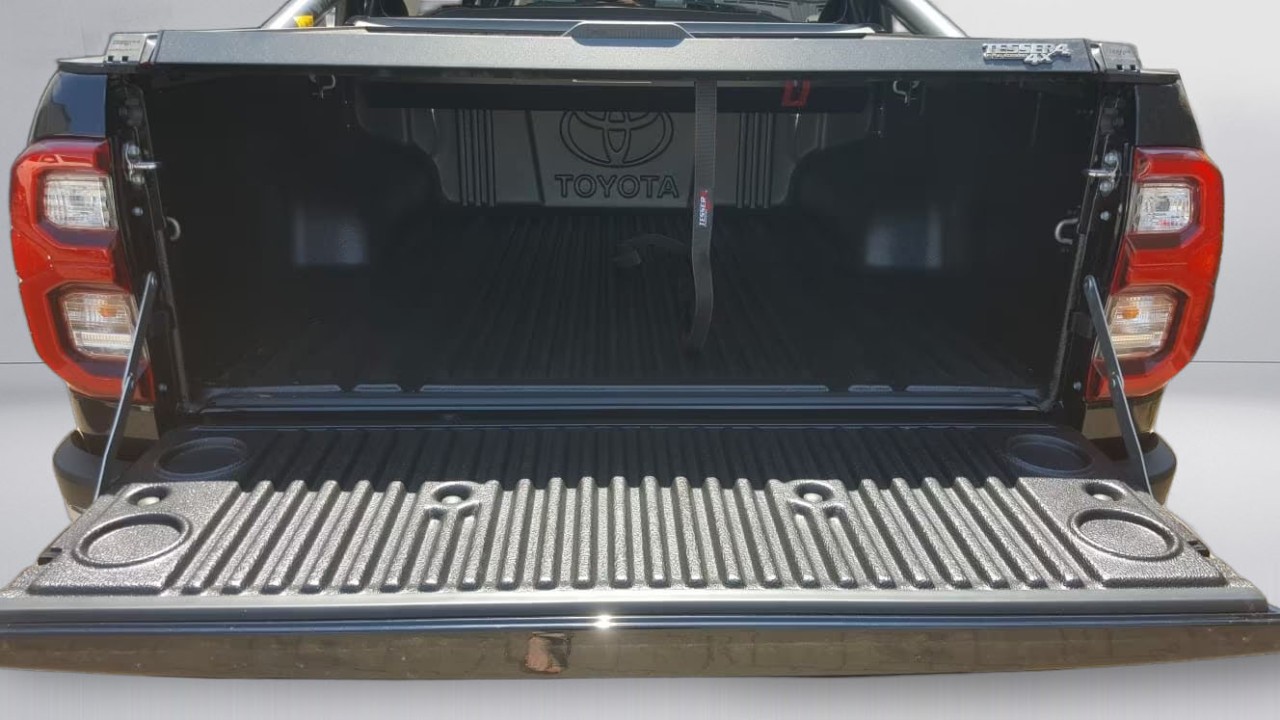 Toyota Hilux - foto 21