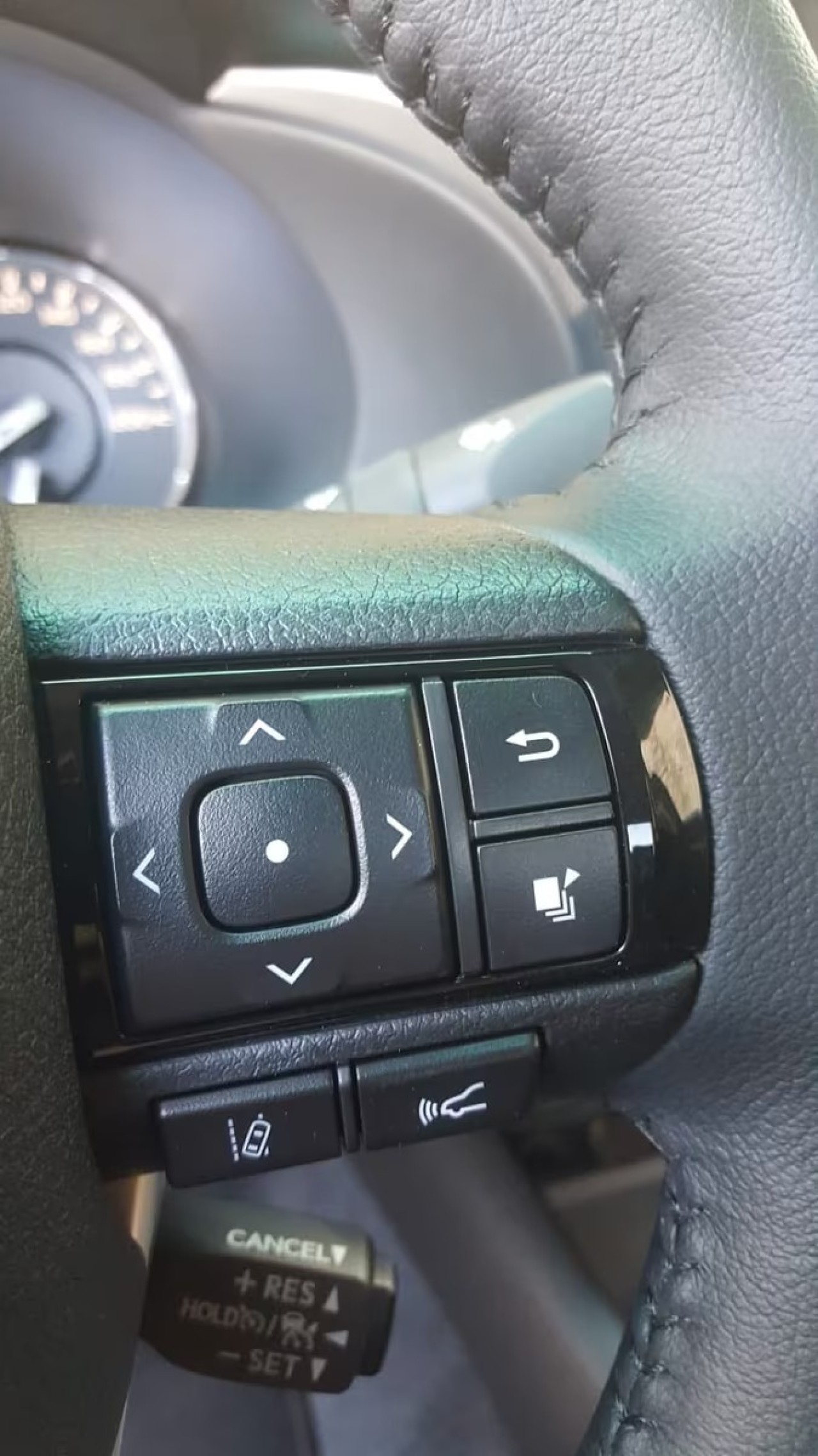 Toyota Hilux - foto 12