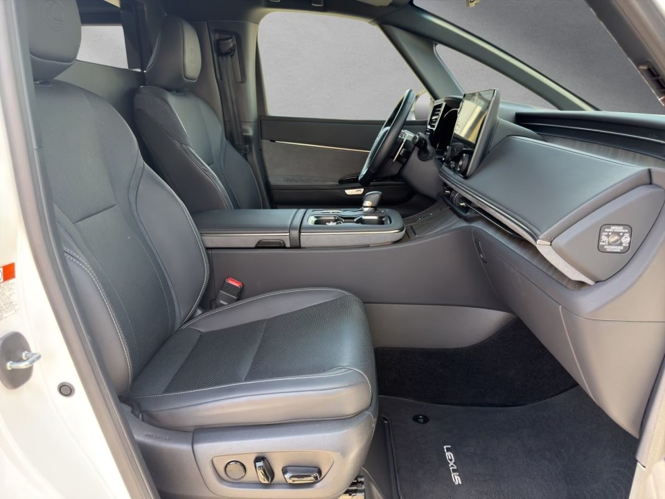 Lexus LM 350h Luxury - foto 12