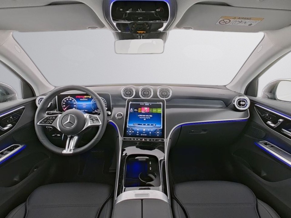 Mercedes-Benz GLC 300e 4MATIC (5)