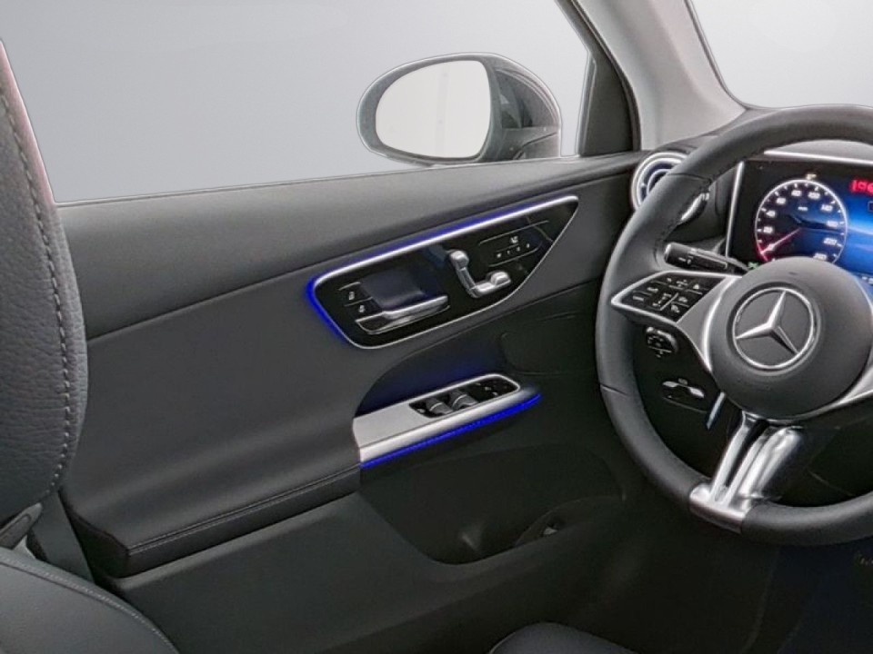 Mercedes-Benz GLC 300e 4MATIC - foto 9