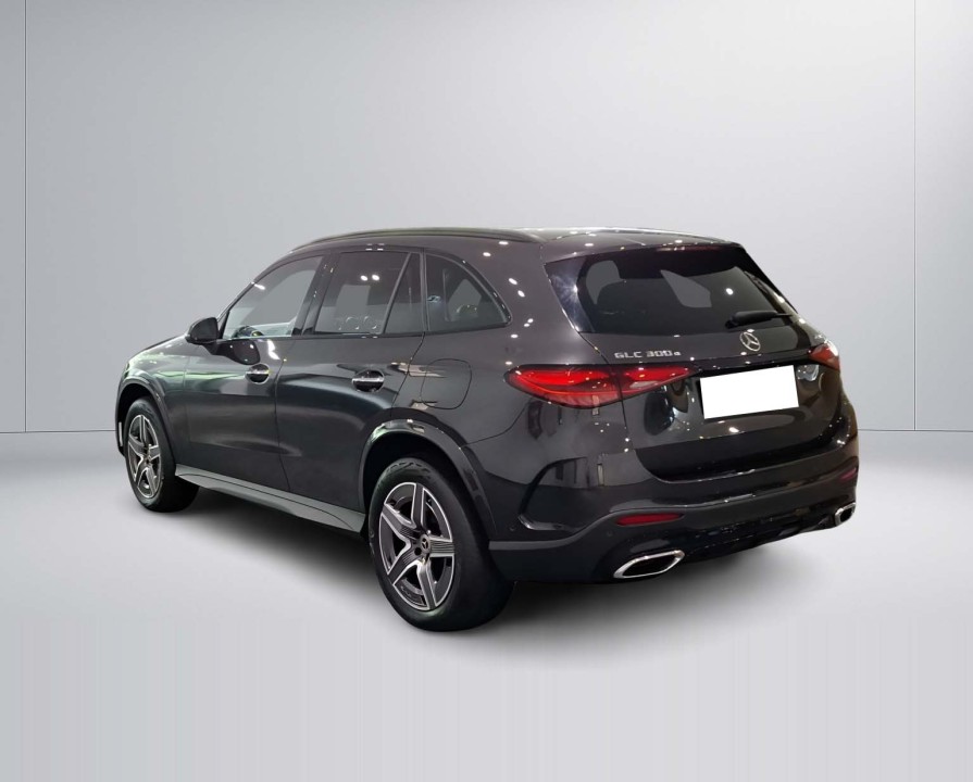 Mercedes-Benz GLC 300e 4MATIC (4)