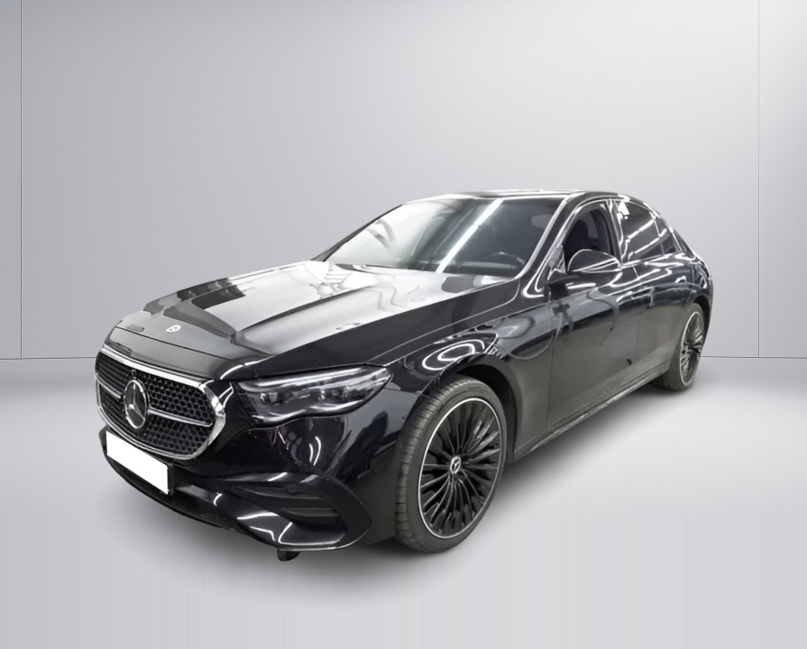 Mercedes-Benz E 300e 4MATIC AMG (4)
