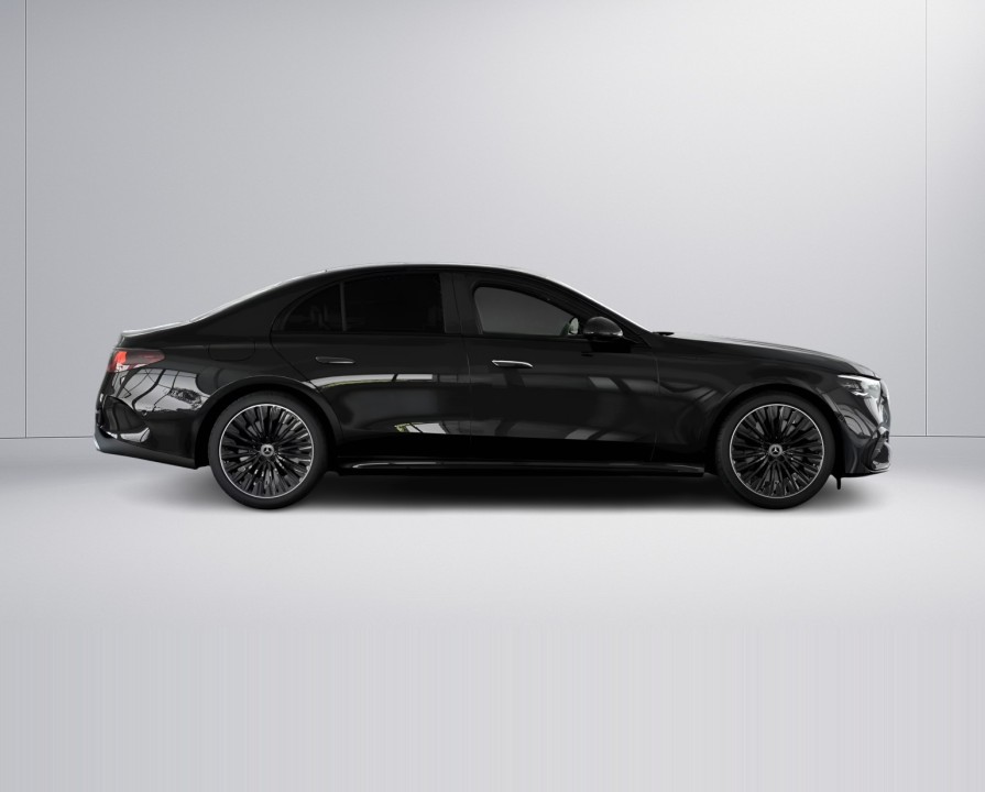 Mercedes-Benz E 300e 4MATIC AMG - foto 7
